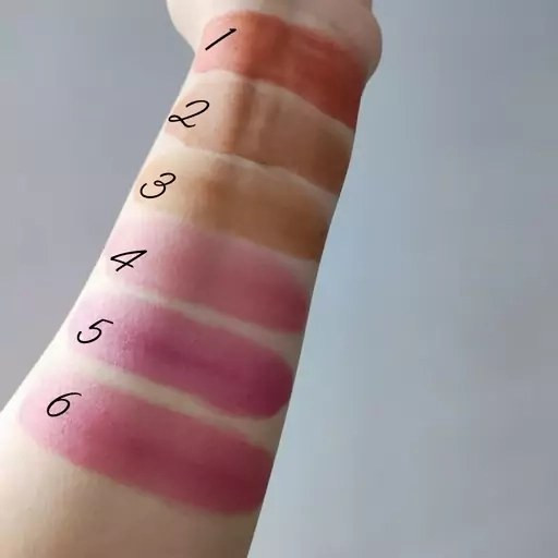 رنگبندی تینت لب اسنس