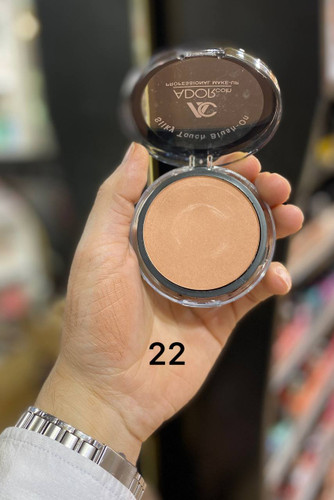 تست رنگ رژ گونه آدور کوین شماره 22