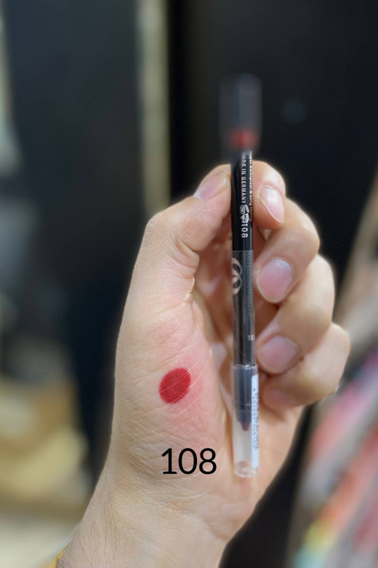 مداد دور لب ضدآب 24 ساعته اکسوس شماره 108